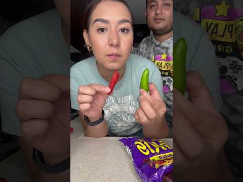 Que pica mas? Que los takis? #algotranqui #comida #mukbang