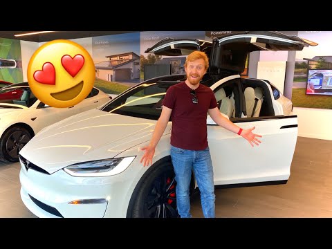 I ❤️ the Model X! Ultra Red, HW4, & Yoke Impressions!