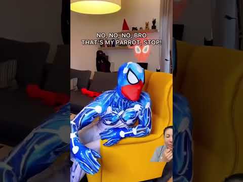 Docinho verde😂😵‍💫 #funny #marvel #hulk #tiktok #comedy #spiderman #humor #dublagemdeboche