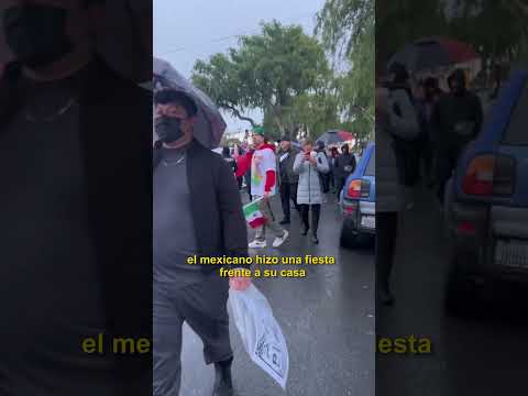 Le llevan la banda a gringo que corre a mexicanos de su barrio