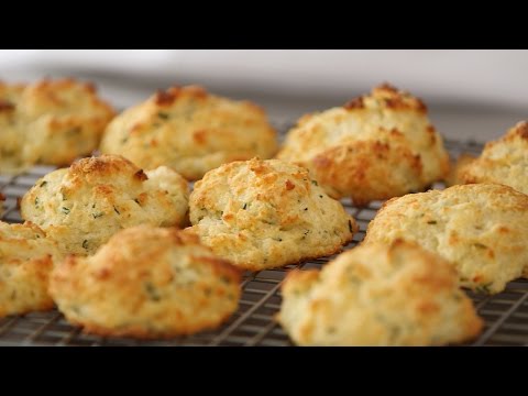 A Super Easy Way to Make Cheddar Biscuits- Kitchen Conundrums with Thomas Joseph