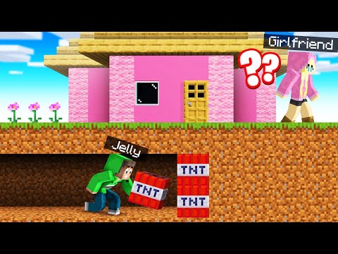 I *SECRETLY* TROLLED My GIRLFRIEND In Minecraft…