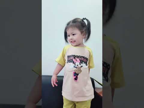 Miễn là được nghỉ học thì có đi gặp bác sĩ Cherry cũng vui ạ #giadinhcherry