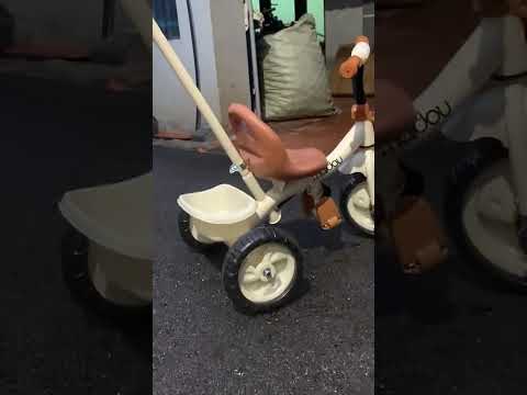 xe đạp ba bánh 206 phù hợp với bé từ 8 tháng tuổi tải trọng 50kg