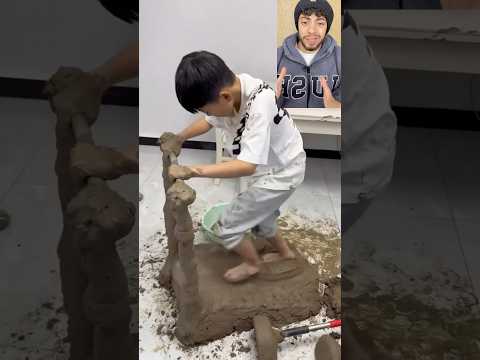 طفل يصنع مشايه جيم من الطين🤯