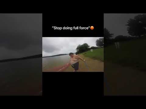 This guy is happier than 90% of humanity #starwars #starwarsmemes #starwarsfan #funny