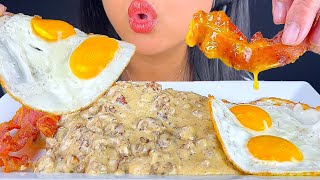 ASMR BISCUITS & GRAVY, BACON, EGGS PLATTER