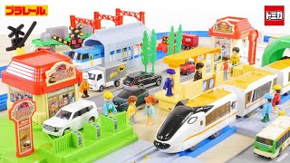情景もりもり！！ シバイヌエクスプレスきた！アクションタウンセット ／ Plarail Action Town set