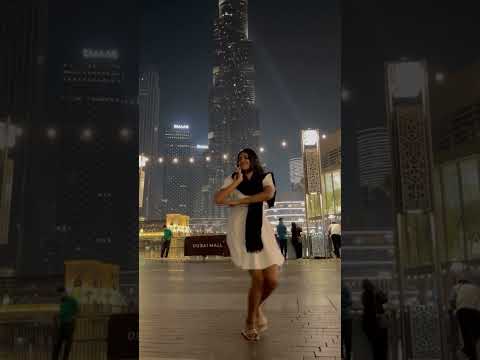 #ShivaniRajashekar dances to #LingiLingiLingidi from #KotaBommaliPS at the streets of Dubai 💥❤️‍🔥