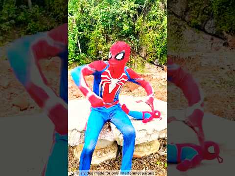 स्पेडर मैन के सामने आया सफेद हड्डी वाला भूत 😱#shots #trending #spiderman #viralshorts #shortsfeed