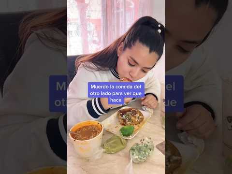 Muerdo la comida del otro lado para ver que hace #shorts