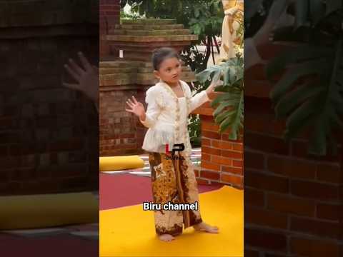 nyi hyang putri kdm lagi belajar tari jaipong #shorts #kdm