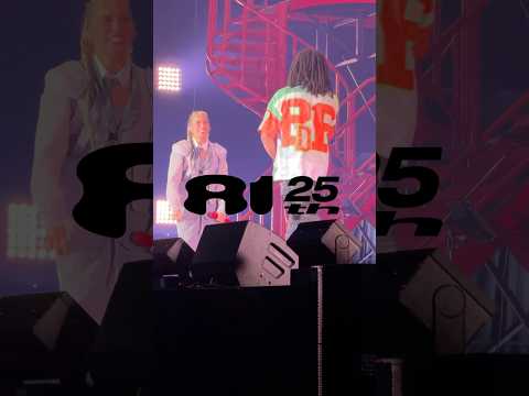 2025.08.23 AI 25th best tour ← ALIVE →@IGアリーナ 「THE MOMENT (feat. ¥ellow Bucks)」💛🌟#AI #AI25th