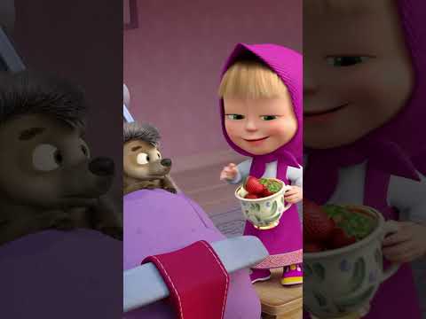 Come convincere un bimbo a restare a casa? 🏠🔨 #mashaandthebear #Shorts #cartonianimatiperbambini