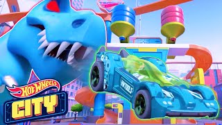 Caos da Perseguição do Dinossauro! | Hot Wheels City