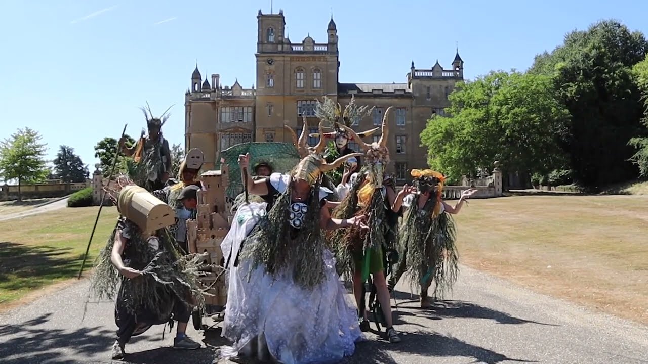 The Dance of the Commons at the Englefield Estate