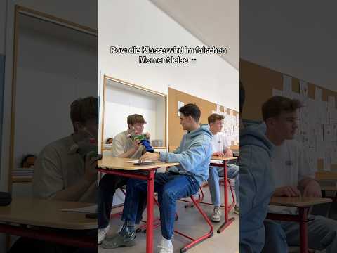 Top 10 cringe moments in history😭 #schule #klassenzimmer #viralvideo #fyp #unterhaltung