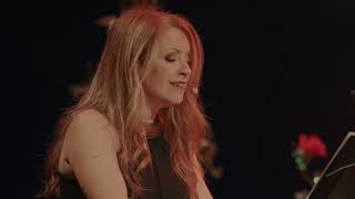 Maite Itoiz sings and plays "Die Lotosblume" from Schumann