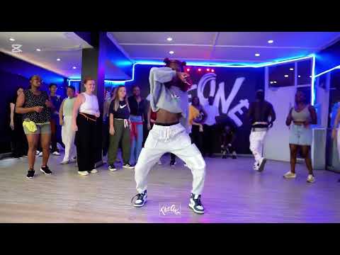 MOTO BY CHAUD PARTOUT DANCE CHALLENGE