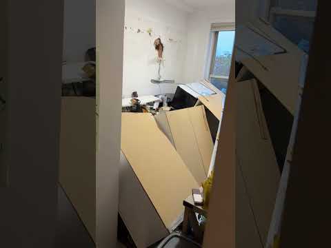 is nyc that bad? ๐ญ credits: (@dearmomsorryforbeingab)