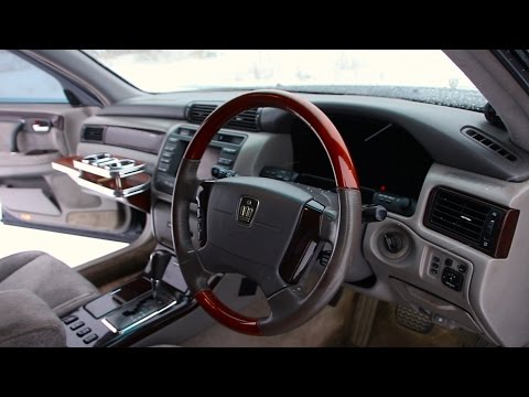 TOYOTA CROWN MAJESTA. Лакшери на 1UZ.