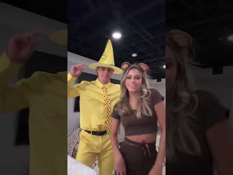POV：Time to prepare fun couple costume ideas🎃#fyp #halloween #costumeideas #couplecostumes #usa