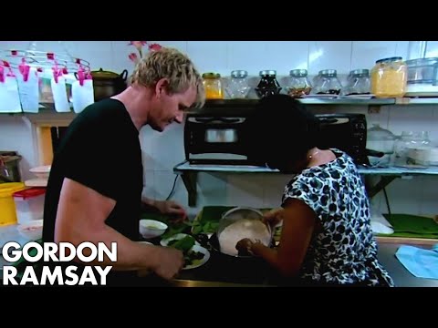 Gordon Ramsay Learns How To Make A Beef Rendang In Malaysia Gordons Great Escape