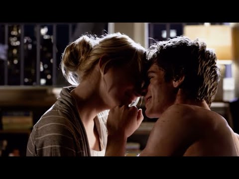 The Amazing Spider-Man (2012) || Gwen cures Peter’s wounds + Choclate house Scene