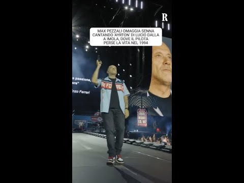 Max Pezzali omaggia Senna cantando 'Ayrton' di Lucio Dalla a Imola