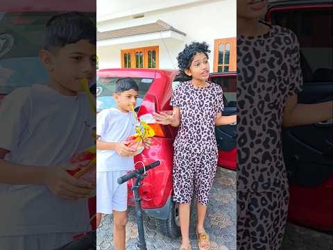#Tiyakutty കടക്കാരനെ പറ്റിച്ച് #WaterBottle എടുക്കാൻ നോക്കിയതാ😁 പക്ഷേ അവസാനം പെട്ടുപോയി😱