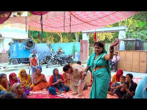 शानदार डांस के साथ🤩 सुनिए राधा रानी का खूबसूरत भजन 😍 Radha rani bhajan with dance |