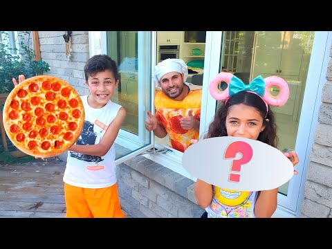 La broma de una fiesta de pizza casera le sale mal a papá | Heidi y Zidane en español 🍕