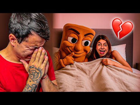 PARCERICO ENCONTRÓ A SU NOVIA ACOSTADA CON TUNG TUNG TUNG SAHUR 😨😨 * ¡Se pelean para siempre!