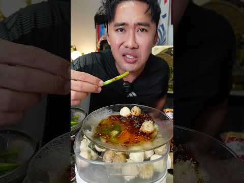 ลูกชิ้นที่เป็นกระแสมากสุดตอนนี้ คุณเจนนี่กิน ตะกร้าแตก จนเครื่องทำลูกชิ้นพัง