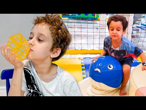 CANETA 3D - BRINCANDO no PARQUINHO - CARRINHOS - APRENDENDO CORES - Vídeo Infantil para Crianças