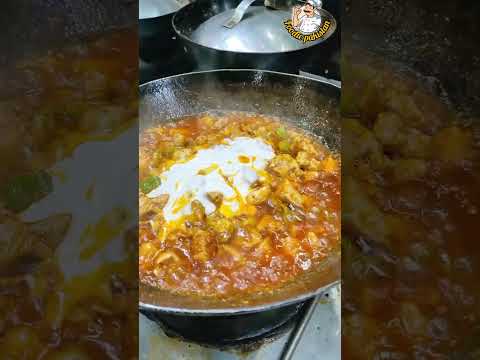 Famous Boneless Karahi #streetfood #food #foodie #chickenkarahi #bonelesschicken