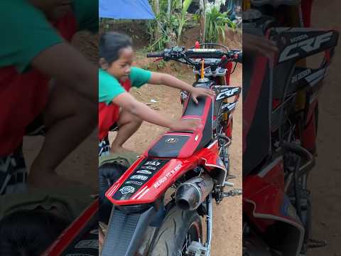 Cara naik motor yang ketinggian