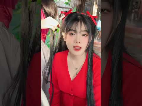 Sáng sớm tôi đã đi làm giờ cậu mới dậy à