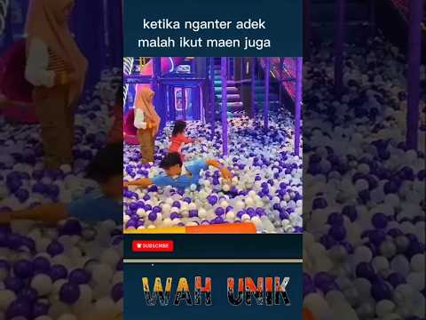 ABANGNYA MALAH BERENANG