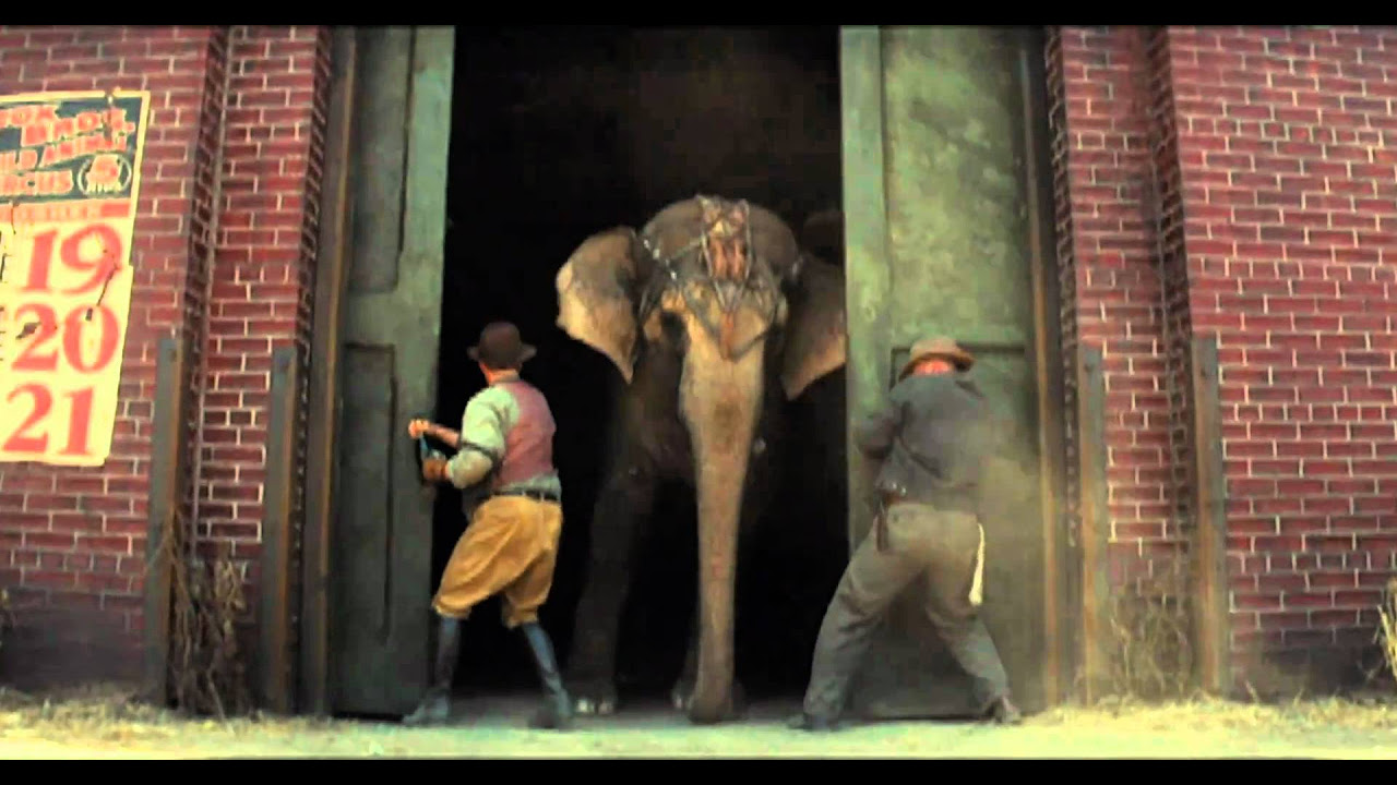 Vettä elefanteille Trailerin pikkukuva