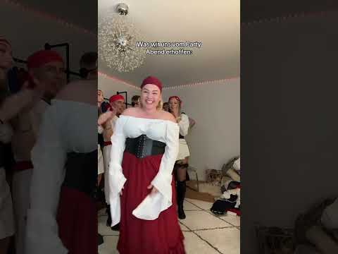 Was glaubt ihr, welcher Wunsch in Erfüllung gegangen ist? 🤣 #karneval #party #twenty4tim #shorts