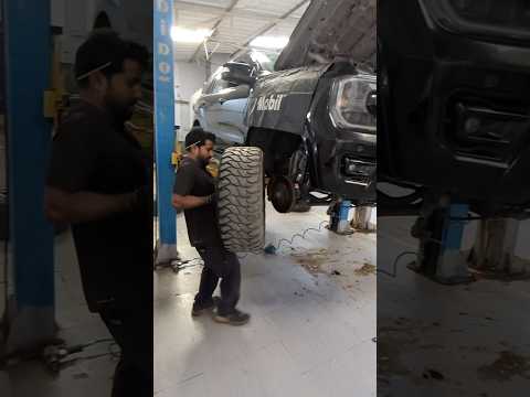 Shocking PRICE 💸 Ford Endeavour 3.2L Service Cost in 2024 🇮🇳 #arunpanwar #automobile #endeavour
