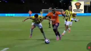 Al Fayha 1 vs Al Ittihad 0. Halftime @fashion sakala makes a fantastic goal..