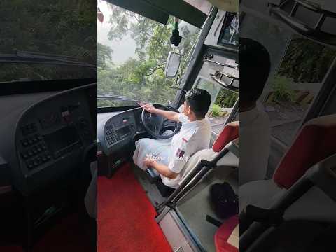 volvo multy axle bus extreme fast steering turning for very risky hairpin bend turning🔥#shorts#volvo