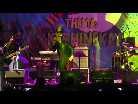Naff - Bila Kau (Jatuh Cinta) live Kota Sorong