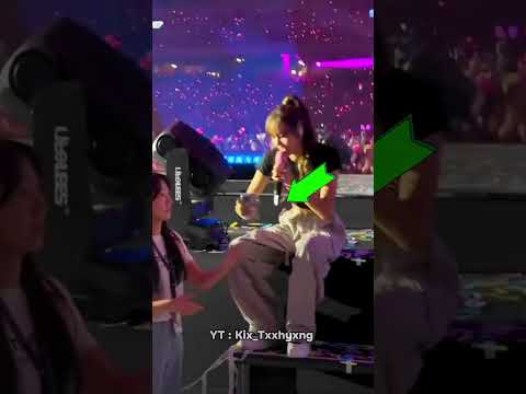 Lisa taking a Lucky blink's phone! #trending #blackpink #viral #fyp #recommended #lisa