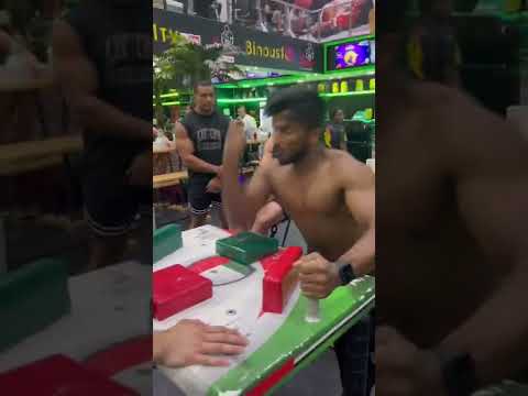 Flash PIN Armwrestling 🥵