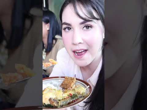 nyobain masakan @yantiguixefamily1722  yang wenak e pwoll