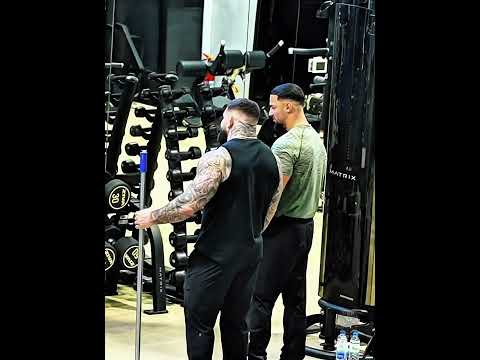 He is smaller, not weaker #fyp #frank #anatolyprank #anatoly #gym #troll #gymmotivation #foryoupagе