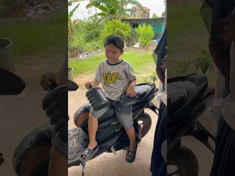 RAKA BELI CELENGAN GALON #minivlog #hiburanshorts #anakdesa #vlog